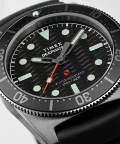 Timex Deepwater Reef 200 41 mm TW2W74700 – zbliżenie tarczy i bezela