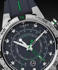 Timex Expedition Tide-Temp-Compass TW2V22100 – na nadgarstku w plenerze – żeglarstwo i outdoor (ujęcie lifestyle)