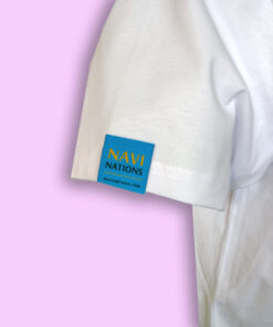 Metka żakardowa Navi Nations na rękawie damskiej koszulki żeglarskiej International Code of Signals ICS