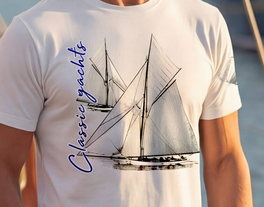 Baner z męską koszulką żeglarską Classic Yachts Reliance 1903 – Time to Sail 2026