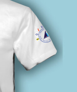 Detal nadruku na rękawie koszulki żeglarskiej męskiej Time2Sail Men