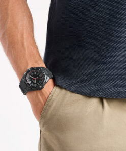 Zegarek żeglarski Nautica NAPCNS503 – Zegarek żeglarski Nautica NAPCNS503 – Coronado Bay 3-Hand — zbliżenie detali kopery i przycisków