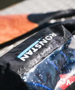 Ronstan Dry Roll-Top 10L torba wodoodporna z okienkiem RF4012 mokra na pokładzie SUP z wiosłem